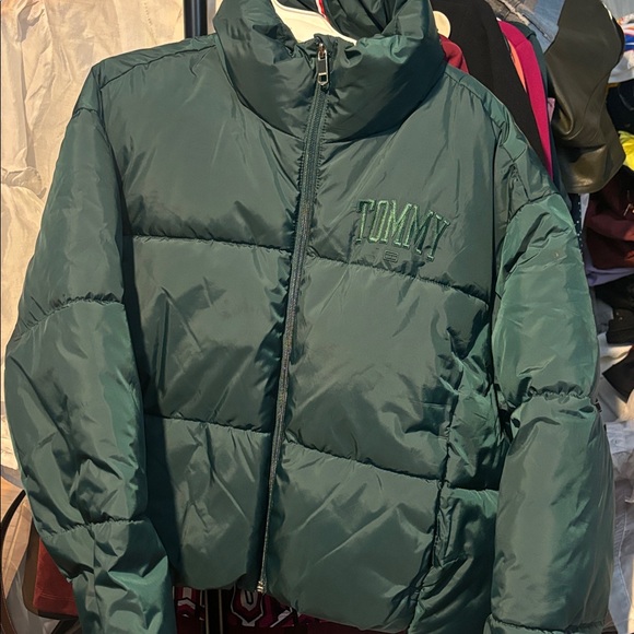 Tommy Hilfiger Jackets & Blazers - 🌺 💚 GREEN TOMMY HILFIGER PUFFER CROP